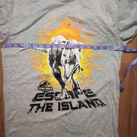 Jurassic World Escape The Island Size Small - Picture 3 of 5